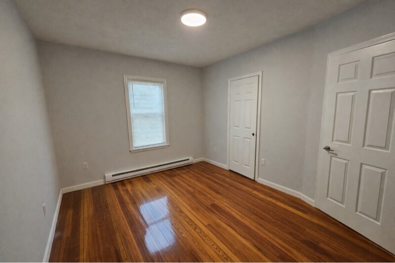 Building Photo - 77 Dunham St