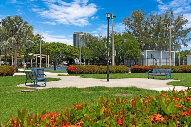 Building Photo - 1117 Meridian Ave