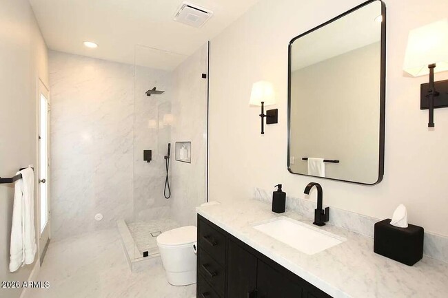 Building Photo - 6414 E Monte Cristo Ave