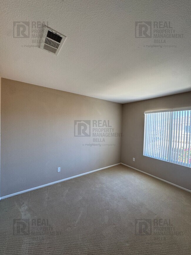 Building Photo - 756 Conlon Dr