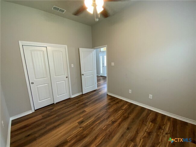 Building Photo - 6017 Worthing Dr