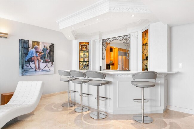 Building Photo - 2110 N Ocean Blvd