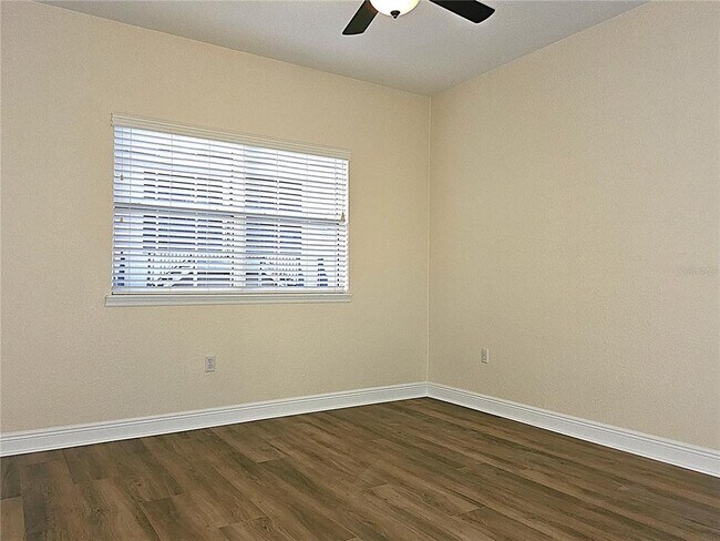 Building Photo - 13218 Fountainbleau Dr