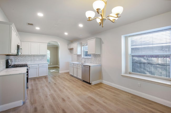 Building Photo - 3121 Blue Ridge Dr