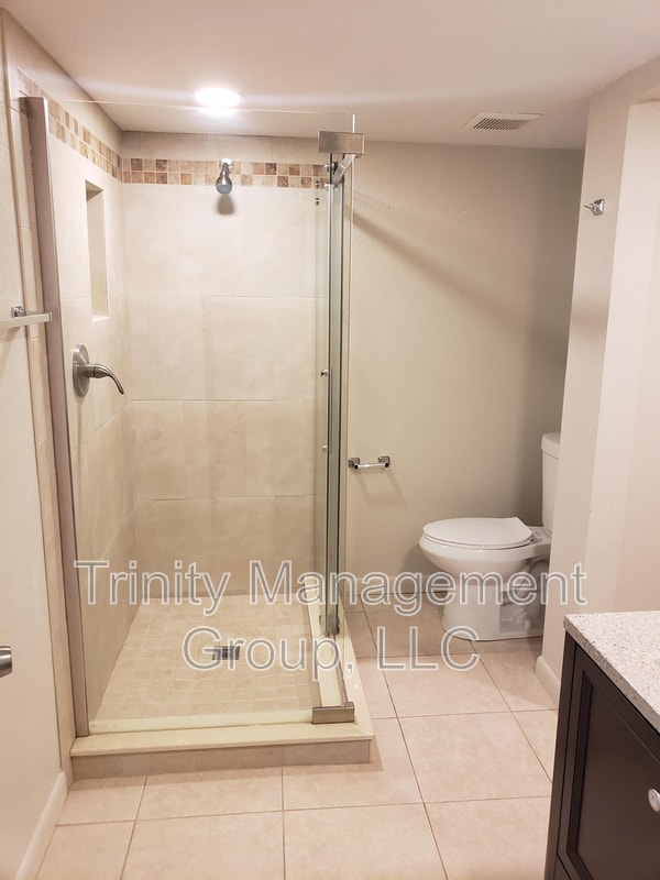 Building Photo - 5205 Drift Tide Dr