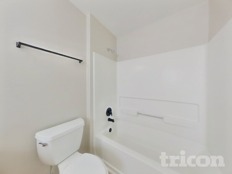 Building Photo - 2926 Umiak Dr