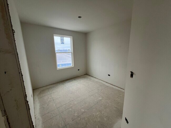 Building Photo - 2635 Lohan Way