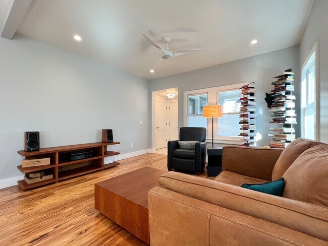 Building Photo - Fully Furnished Modern Home in the Desirable Alphabet Streets