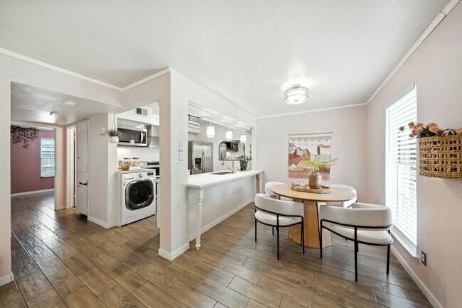 Building Photo - 8931 Gaylord Dr