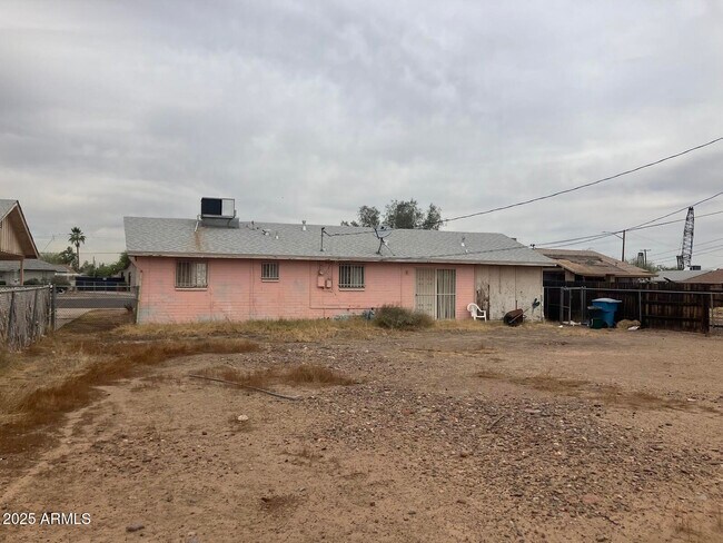 Building Photo - 4641 S 17th Pl
