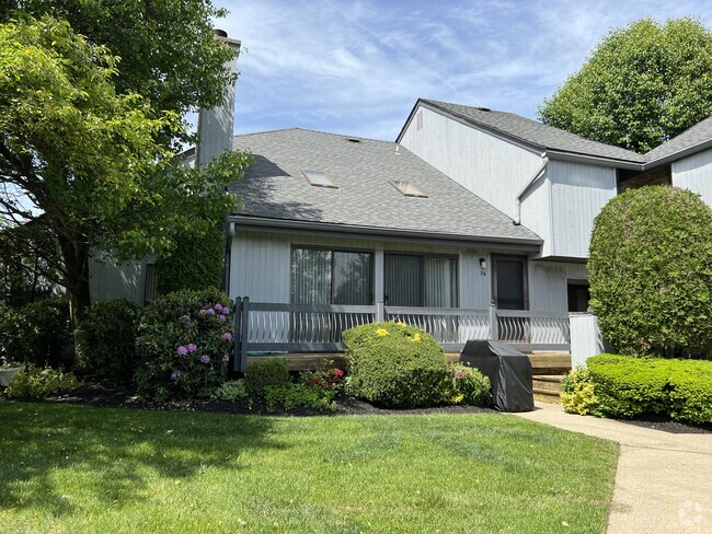 Building Photo - 36 Catawba Ct