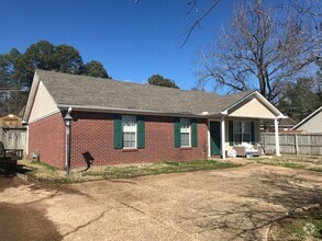 Building Photo - 3 bed 2 bath in Shiloh Subdivision!