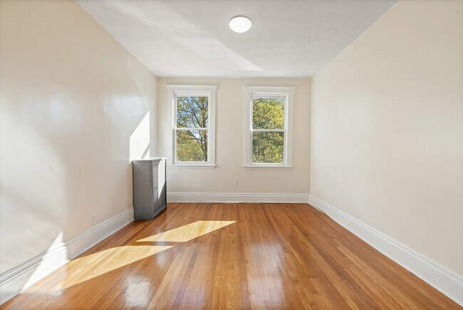 Building Photo - 86 Winthrop St