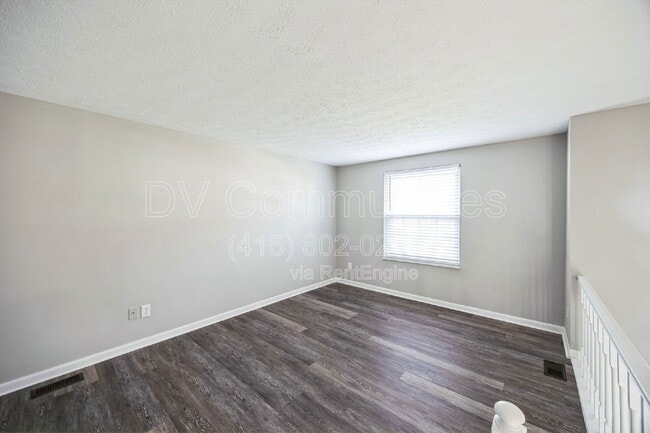 Building Photo - 12174 Glencrest Ct