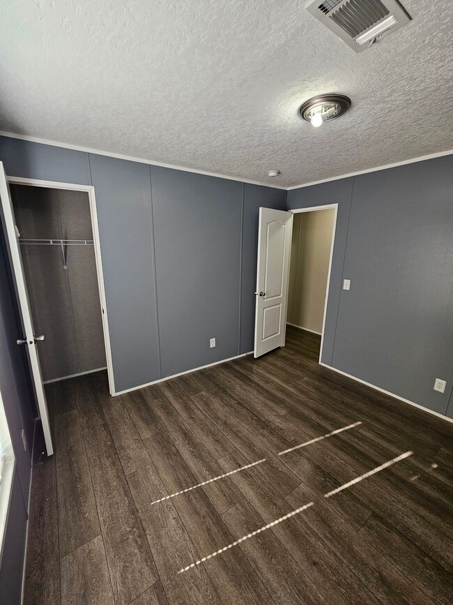 Building Photo - 2812 Edward Ave