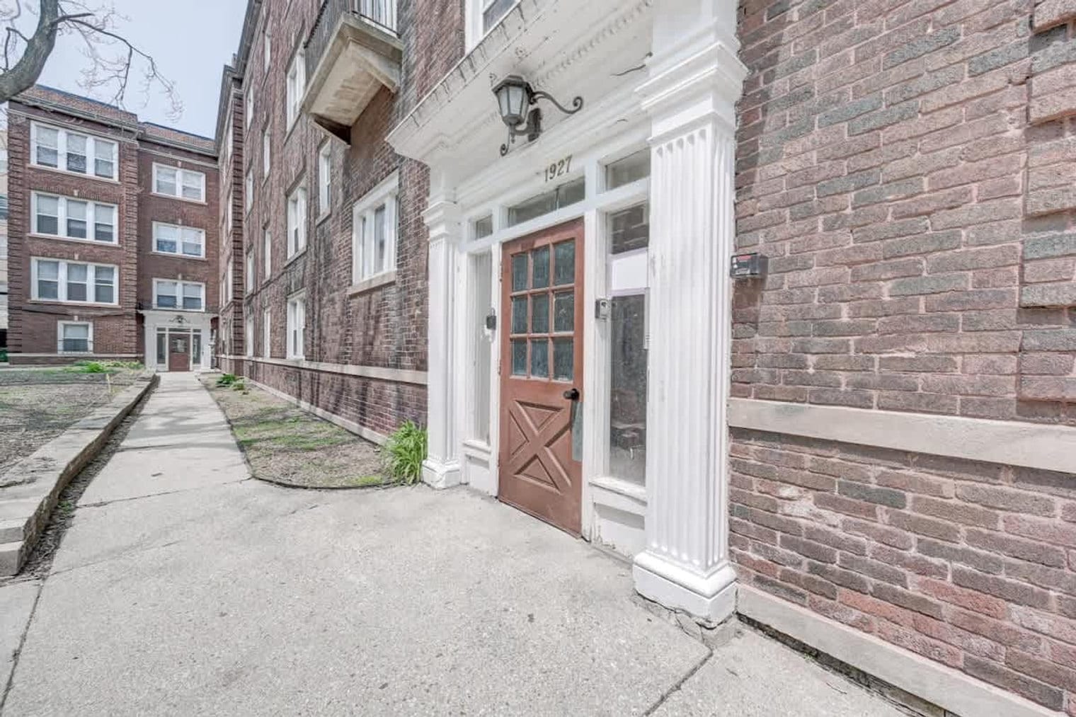 Building Photo - 1930 N Prospect Ave