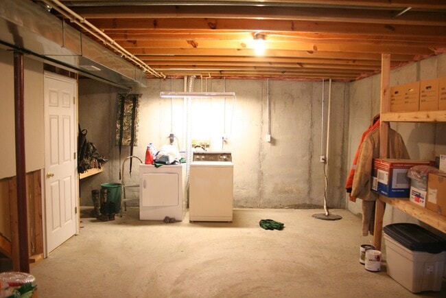 Building Photo - 5447 Ambrose Crossing