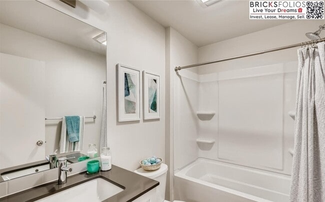 Building Photo - Ready to Experience Luxurious Living in Lynnwood, WA