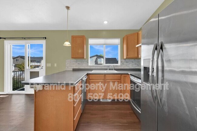 Building Photo - 2928 2075 S