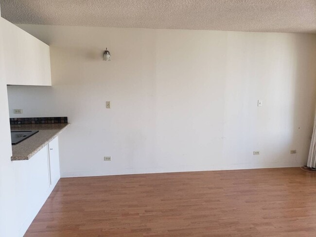 Building Photo - One Bedroom condo. Excellent Location (utilities Included)