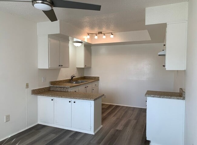 Building Photo - 11854-11856 Inglewood Ave