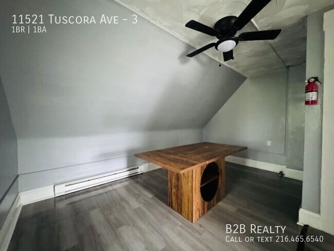Building Photo - 11521 Tuscora Ave