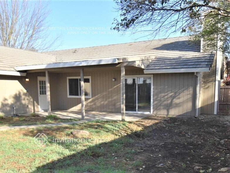 Building Photo - 224 Wren Dr