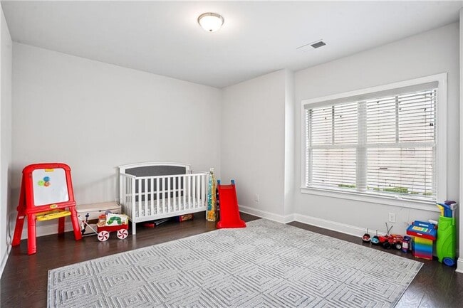 Building Photo - 4203 N Carver Dr