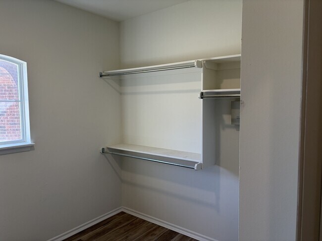 Building Photo - 11601 Hackney Ln