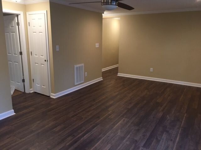 Building Photo - 2817 Beechwood Dr