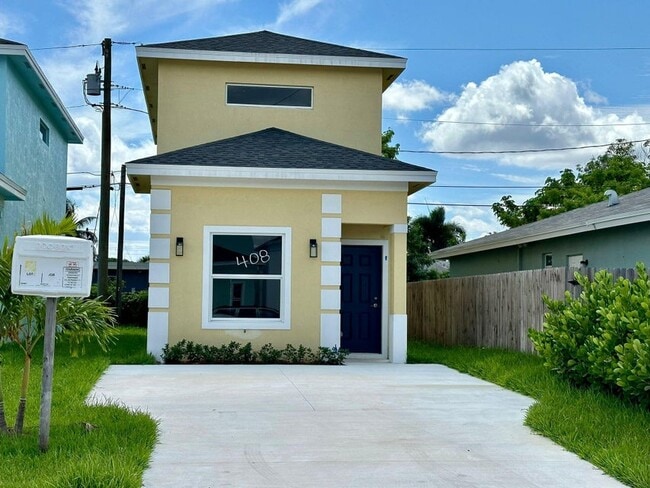 Building Photo - 406 NW 12th Ave