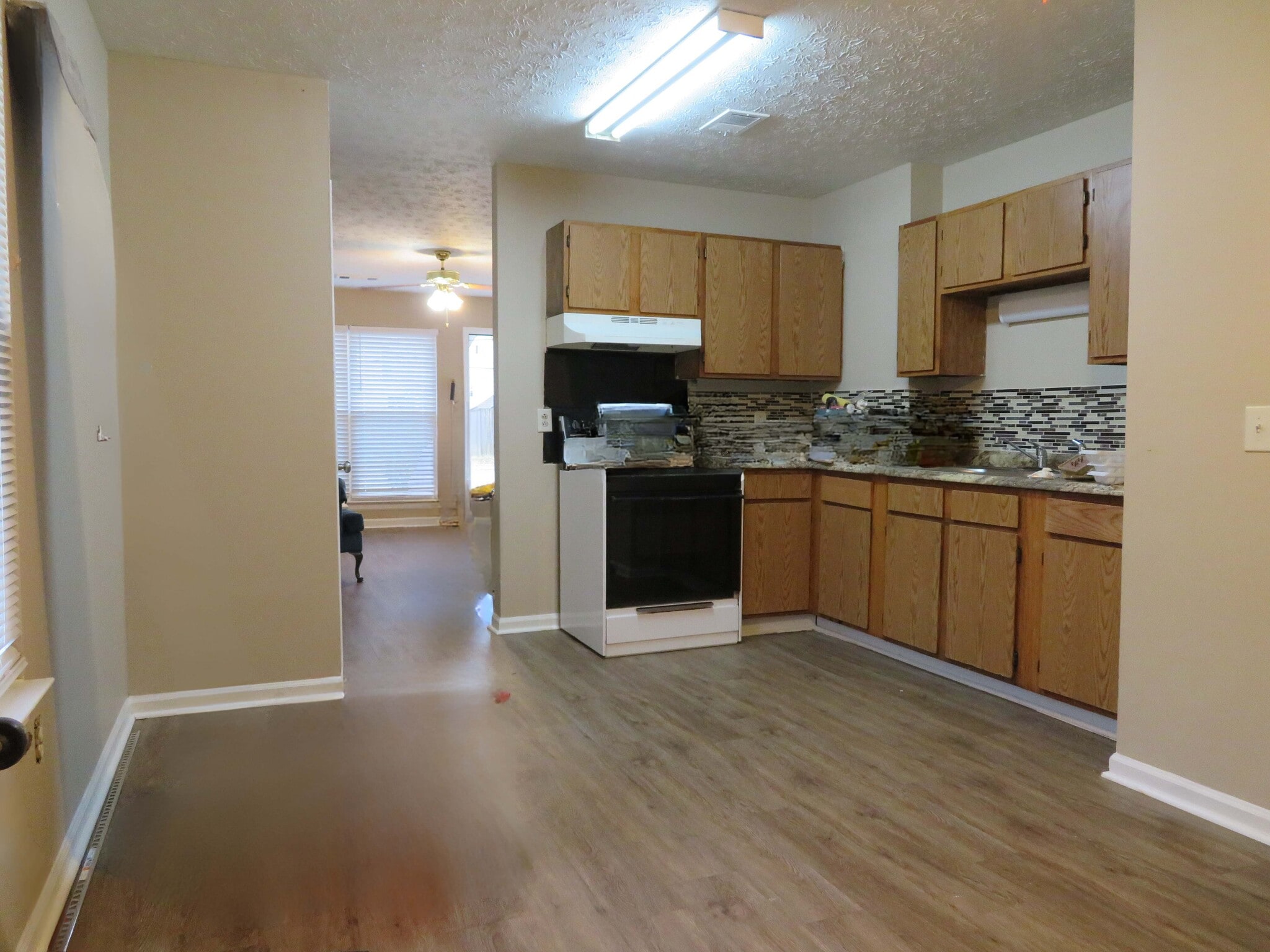 Kitchen - 1408 23rd Ave N