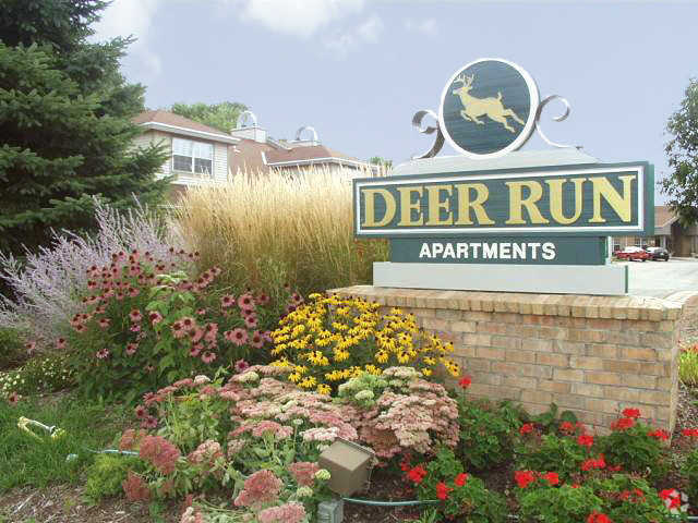 Building Photo - Deer Run