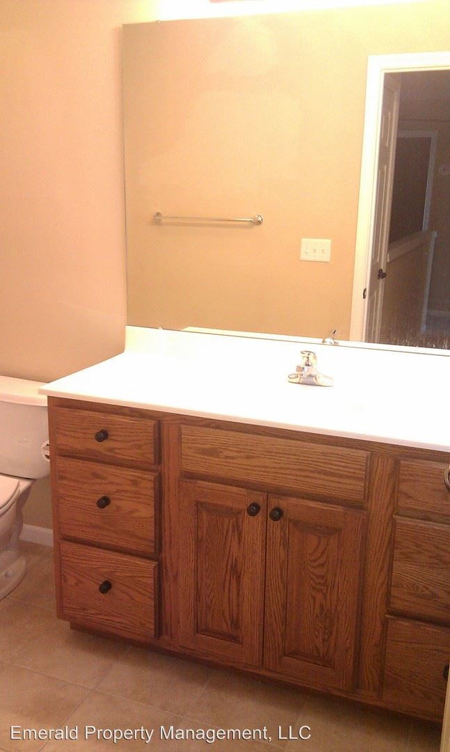 Building Photo - 4 br, 2.5 bath House - 509 Brookmont