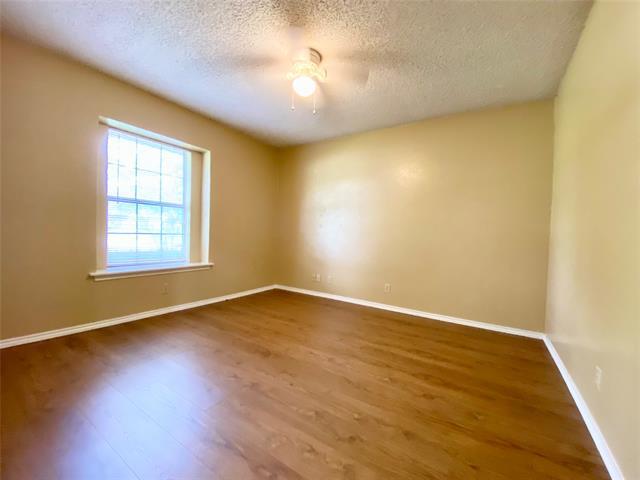 Building Photo - 223 Woodcrest Dr