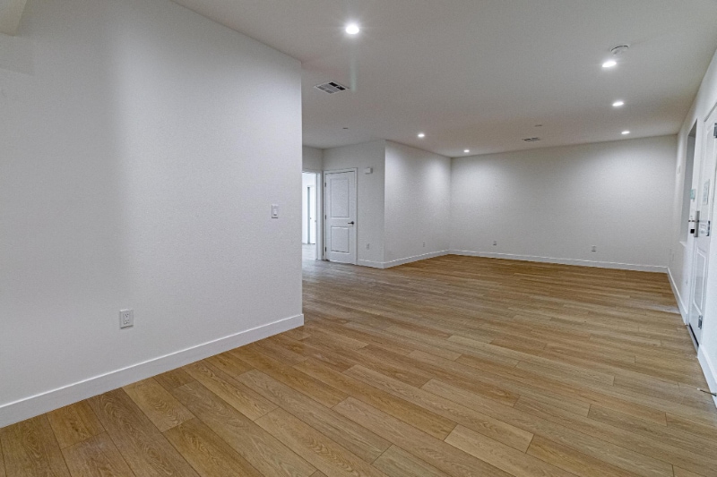 Building Photo - 3672 W Imperial Hwy