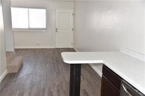 Building Photo - 710 N State St