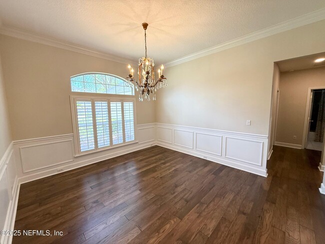 Building Photo - 7860 Turnstone Cir E