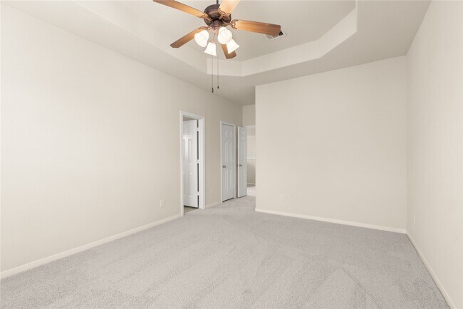 Building Photo - 3334 Clearview Villa Way