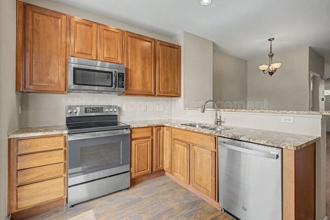 Building Photo - 9558 Pearl Cir