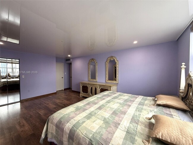 Building Photo - 1833 S Ocean Dr