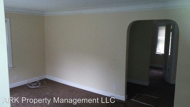 Building Photo - 4273 Kendall Rd