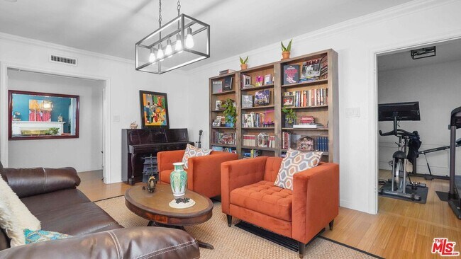 Building Photo - 3801 Sutro Ave