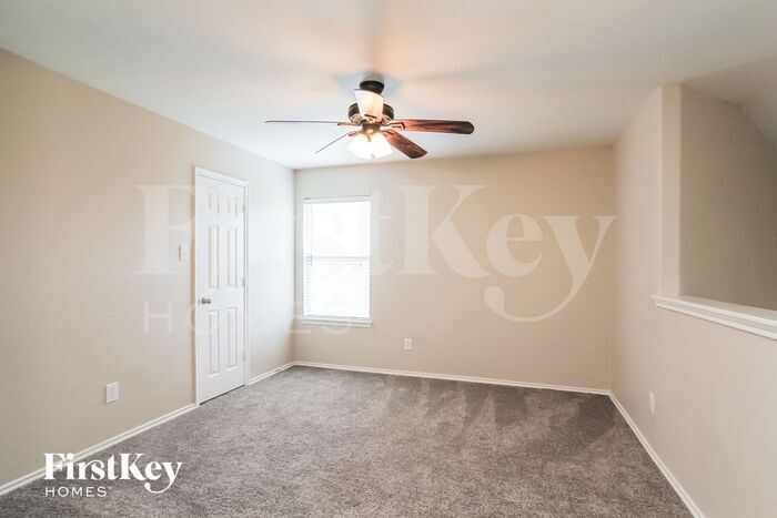 Building Photo - 18490 Sunrise Pines Dr