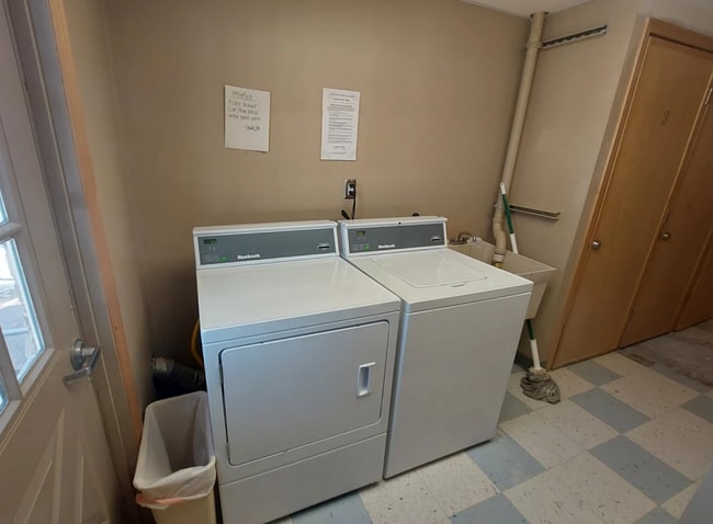 Building Photo - 2 BD / 1 BA Condo In St. Louis Park Avail ...
