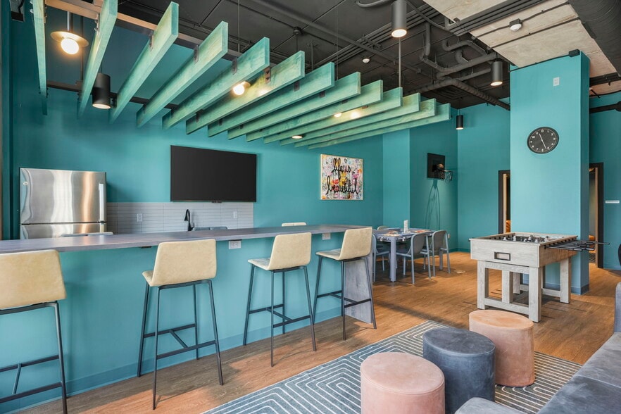 Irwin Lounge - Irwin