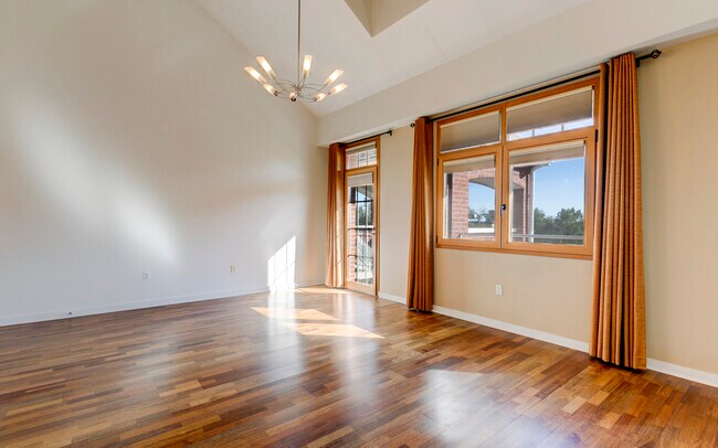 Building Photo - 201 E Las Animas St
