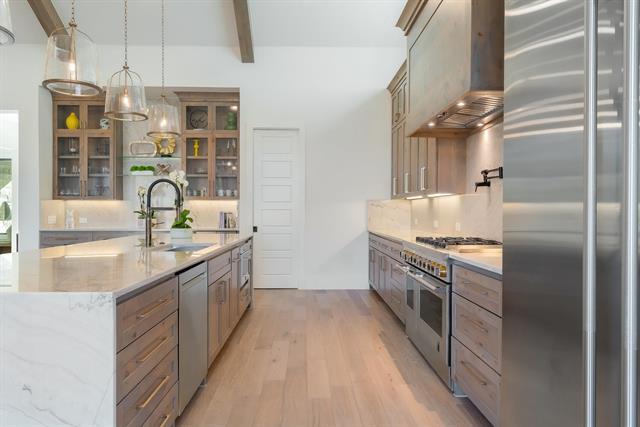 Building Photo - 3311 Regent Dr