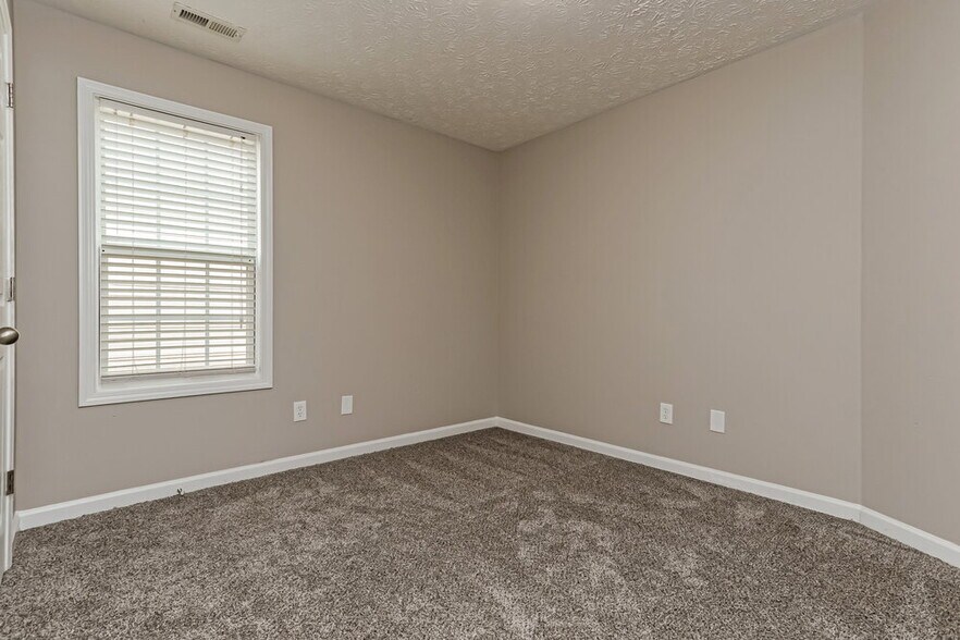 Building Photo - 225 Lassiter Dr