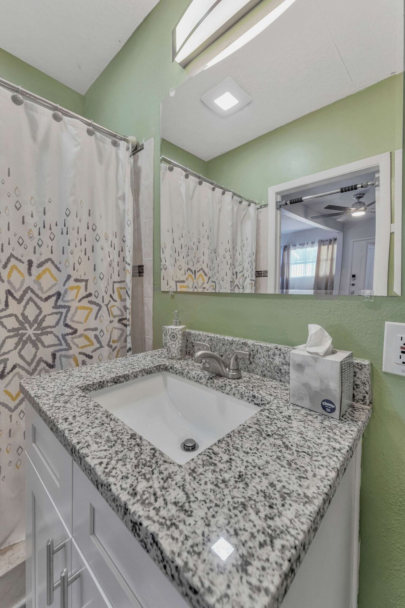 Building Photo - 3317 W St Conrad St